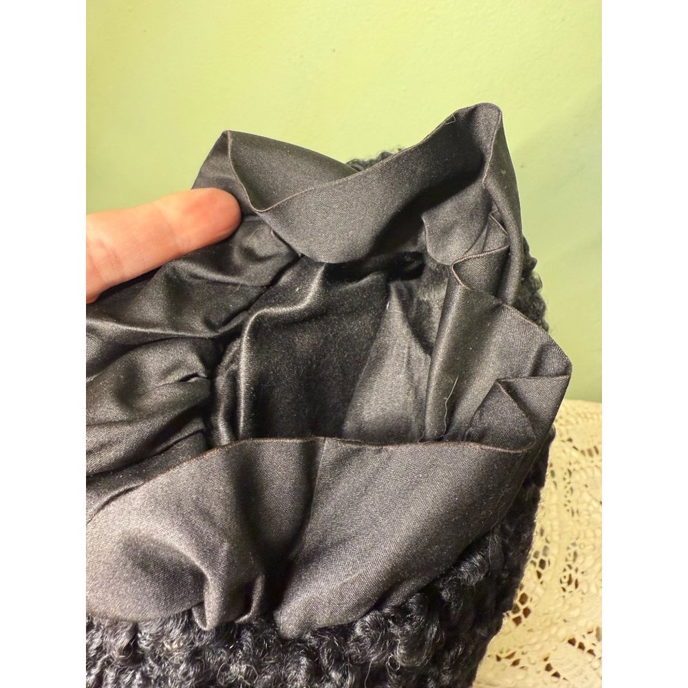 Antique 1920's Curly black lambs wool hand Muff Warmer - Picture 8 of 14